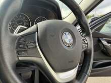 BMW 3 Series 320d Luxury - U1084
