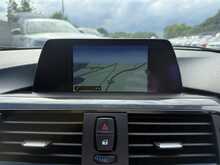 BMW 3 Series 320d Luxury - U1084