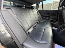 BMW 3 Series 320d Luxury - U1084