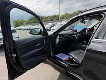 BMW 3 Series 320d Luxury - U1084