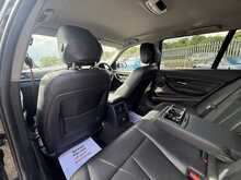BMW 3 Series 320d Luxury - U1084