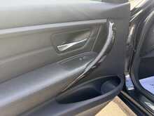 BMW 3 Series 320d Luxury - U1084