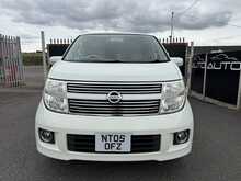 Nissan Elgrand  - U1089