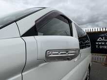 Nissan Elgrand  - U1089
