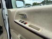 Nissan Elgrand  - U1089