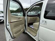 Nissan Elgrand  - U1089