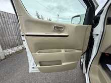 Nissan Elgrand  - U1089