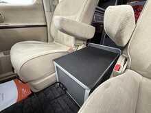 Nissan Elgrand  - U1089