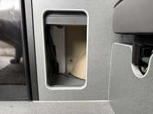 Nissan Elgrand  - U1089