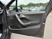 Peugeot 2008 PureTech Active - U1098