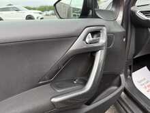 Peugeot 2008 PureTech Active - U1098