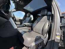 Land Rover Discovery SD4 HSE - U1104