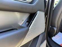Land Rover Range Rover Velar D240 HSE - U1110