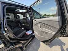 Ford Kuga TDCi EcoBlue ST-Line Edition - U1115