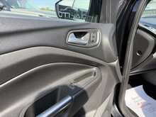 Ford Kuga TDCi EcoBlue ST-Line Edition - U1115