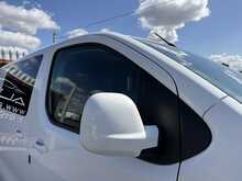 Vauxhall Vivaro Turbo D 3100 Sportive - U1121