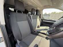 Vauxhall Vivaro Turbo D 3100 Sportive - U1121