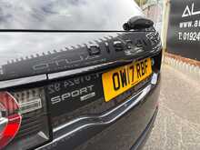 Land Rover Discovery Sport TD4 HSE Black - U1130