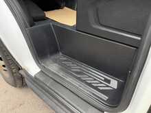 Ford Transit 2.0 350 EcoBlue Leader Chassis Cab 2dr Diesel Manual RWD L4 Euro 6 (s/s) (130 ps) Chassis Cab Manual - U422