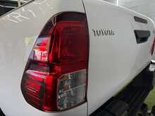 Toyota Hilux 2.4 D-4D Active Pickup Double Cab 4dr Diesel Manual 4WD Euro 6 (s/s) (150 ps) - U576