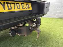 Toyota Hilux 2.4 D-4D Active Pickup Double Cab 4dr Diesel Manual 4WD Euro 6 (s/s) (150 ps) - U576