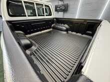 Toyota Hilux 2.4 D-4D Active Pickup Double Cab 4dr Diesel Manual 4WD Euro 6 (s/s) (150 ps) - U576