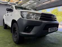 Toyota Hilux 2.4 D-4D Active Pickup Double Cab 4dr Diesel Manual 4WD Euro 6 (s/s) (150 ps) - U576