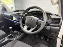 Toyota Hilux 2.4 D-4D Active Pickup Double Cab 4dr Diesel Manual 4WD Euro 6 (s/s) (150 ps) - U576