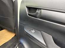 Toyota Hilux 2.4 D-4D Active Pickup Double Cab 4dr Diesel Manual 4WD Euro 6 (s/s) (150 ps) - U576