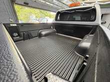 Toyota Hilux 2.4 D-4D Invincible Pickup Double Cab 4dr Diesel Auto 4WD Euro 6 (s/s) (TSS) (150 ps) - U577