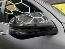 Toyota Hilux 2.4 D-4D Invincible Pickup Double Cab 4dr Diesel Auto 4WD Euro 6 (s/s) (TSS) (150 ps) - U577