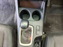 Toyota Hilux 2.4 D-4D Invincible Pickup Double Cab 4dr Diesel Auto 4WD Euro 6 (s/s) (TSS) (150 ps) - U577