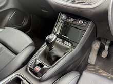 Vauxhall Grandland X 1.5 Turbo D BlueInjection Elite Nav SUV 5dr Diesel Manual Euro 6 (s/s) (130 ps) - U612