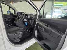 Vauxhall Combo 1.6 Turbo D 2300 Sportive Panel Van 4dr Diesel Manual L1 H1 Euro 6 (s/s) (100 ps) - U684