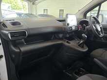 Vauxhall Combo 1.6 Turbo D 2300 Sportive Panel Van 4dr Diesel Manual L1 H1 Euro 6 (s/s) (100 ps) - U684