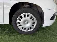 Vauxhall Combo 1.5 Turbo D 2300 Sportive Panel Van 4dr Diesel Manual L1 H1 Euro 6 (100 ps) - U686