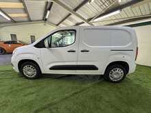 Vauxhall Combo 1.5 Turbo D 2300 Sportive Panel Van 4dr Diesel Manual L1 H1 Euro 6 (100 ps) - U686