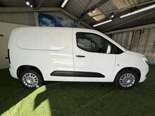 Vauxhall Combo 1.5 Turbo D 2300 Sportive Panel Van 4dr Diesel Manual L1 H1 Euro 6 (100 ps) - U686