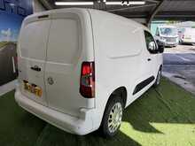 Vauxhall Combo 1.5 Turbo D 2300 Sportive Panel Van 4dr Diesel Manual L1 H1 Euro 6 (100 ps) - U686