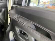 Vauxhall Combo 1.5 Turbo D 2300 Sportive Panel Van 4dr Diesel Manual L1 H1 Euro 6 (100 ps) - U686