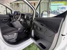 Vauxhall Combo 1.5 Turbo D 2300 Sportive Panel Van 4dr Diesel Manual L1 H1 Euro 6 (100 ps) - U686