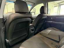 Hyundai Santa Fe 2.2 CRDi Style SUV 5dr Diesel Manual 4WD Euro 5 (5 seat) (194 bhp) - U720