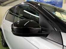 Land Rover Discovery Sport 2.0 TD4 HSE Black SUV 5dr Diesel Auto 4WD Euro 6 (s/s) (180 ps) - U726