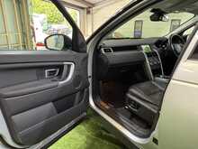 Land Rover Discovery Sport 2.0 TD4 HSE Black SUV 5dr Diesel Auto 4WD Euro 6 (s/s) (180 ps) - U726