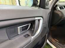 Land Rover Discovery Sport 2.0 TD4 HSE Black SUV 5dr Diesel Auto 4WD Euro 6 (s/s) (180 ps) - U726