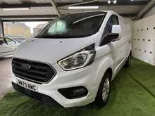 Ford Transit Custom 2.0 300 EcoBlue Limited Panel Van 5dr Diesel Manual L2 H1 Euro 6 (s/s) (130 ps) - U727