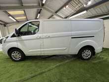 Ford Transit Custom 2.0 300 EcoBlue Limited Panel Van 5dr Diesel Manual L2 H1 Euro 6 (s/s) (130 ps) - U727