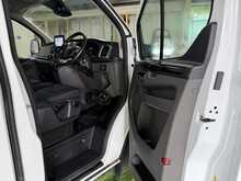 Ford Transit Custom 2.0 300 EcoBlue Limited Panel Van 5dr Diesel Manual L2 H1 Euro 6 (s/s) (130 ps) - U727