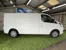 Ford Transit Custom 2.0 300 EcoBlue Limited Panel Van 5dr Diesel Manual L2 H1 Euro 6 (s/s) (130 ps) - U727