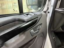 Ford Transit Custom 2.0 300 EcoBlue Limited Panel Van 5dr Diesel Manual L2 H1 Euro 6 (s/s) (130 ps) - U727